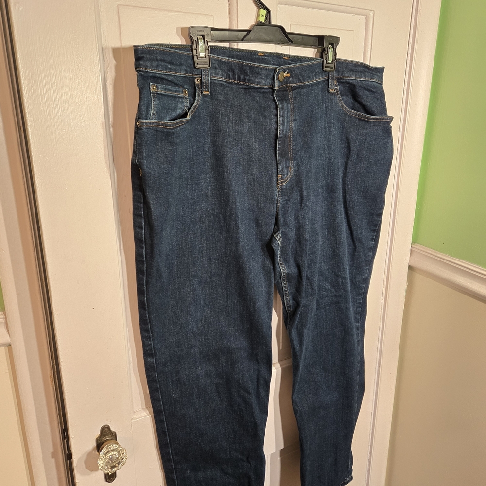 Men's L.L. Bean Dark Blue Relaxed Fit Jeans 44x30 - Picture 2 of 6